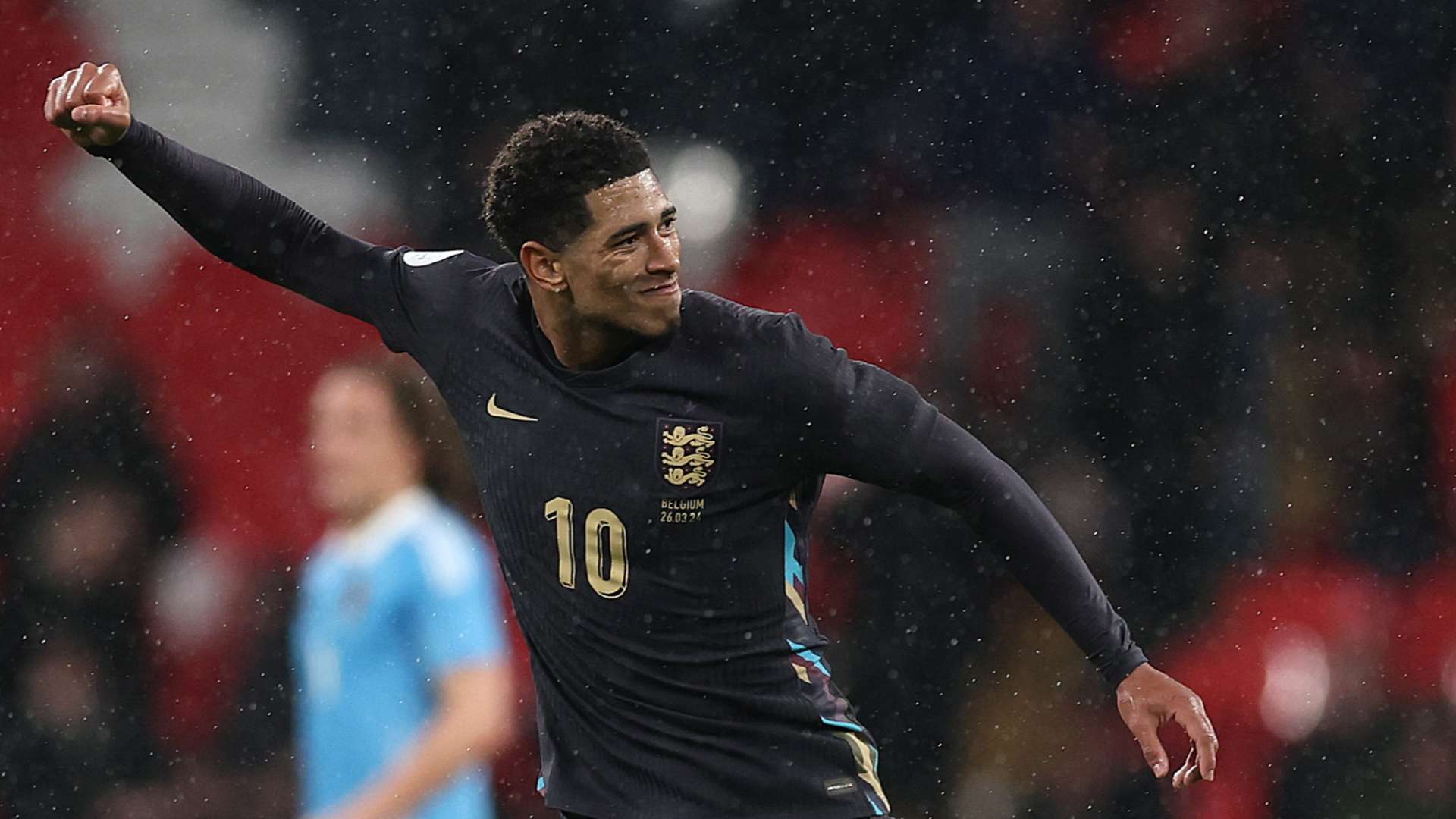 的T恤入场 的T恤入场